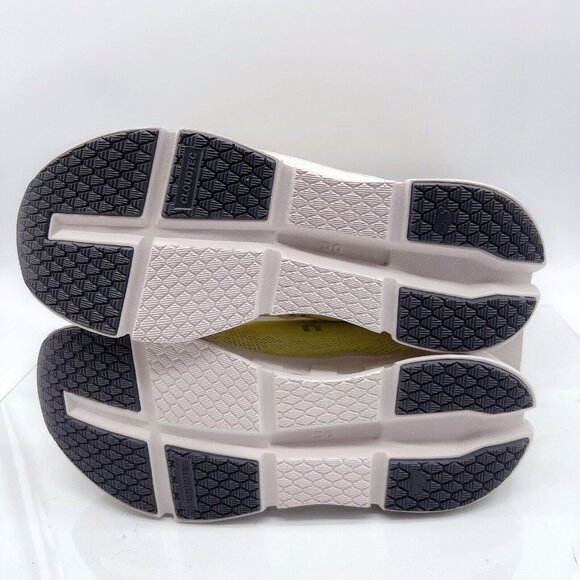 On Cloudgo Wide Running Shoes Sneaker Frost/ Hay Mens Size US 8.5 * Rare - Picture 9 of 12